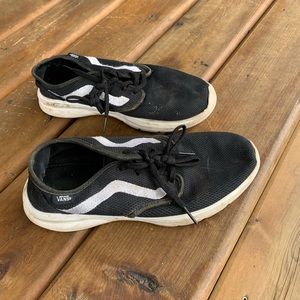 VANS running shoes. UNISEX